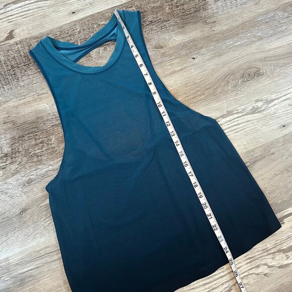 Lululemon Ombre Mesh Racerback Tank Top Teal Black Open Back Lightweight Medium - Picture 6 of 6